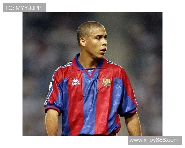 外国足球明星的传奇人生与场外风采揭秘